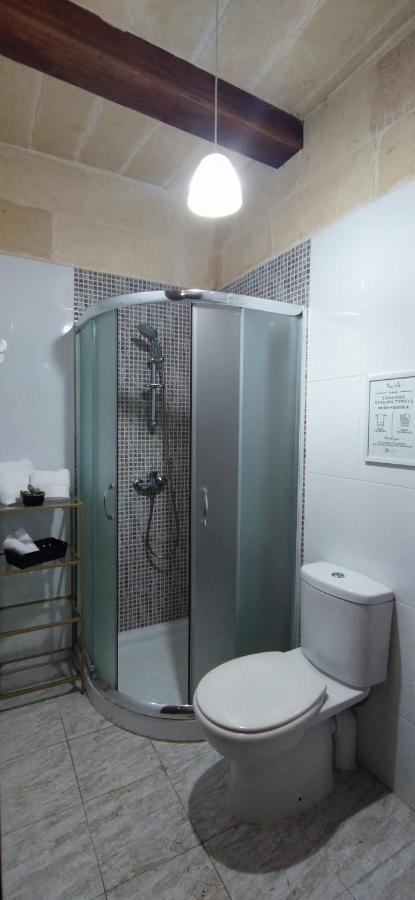 Warda Accommodation Xewkija Exterior foto
